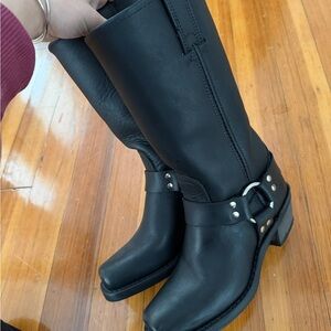 Frye Harness 12R boots